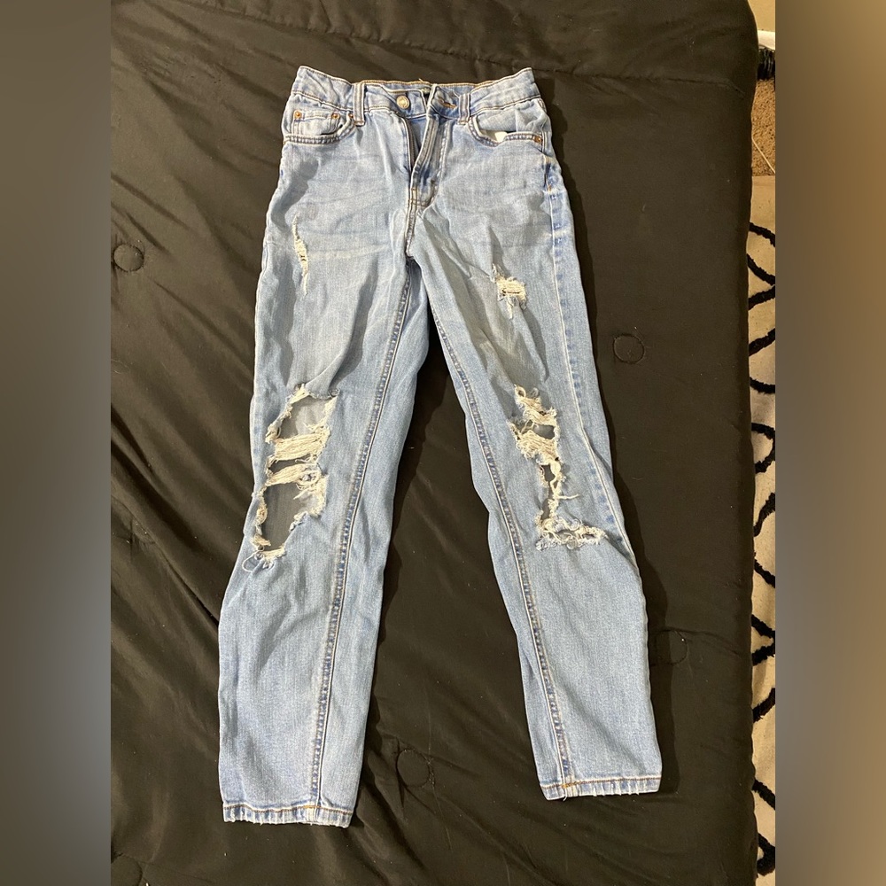 High waisted jeans